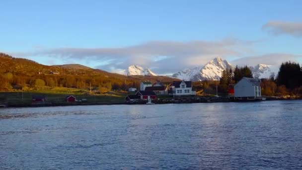 Case Gabbiani Tramonto Sulla Costa Norvegese Isole Lofoten Tramonto Villaggio — Video Stock