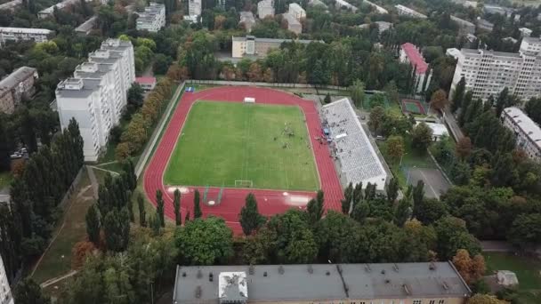 Stadion Légifotó Nézete Városban Légifotók Egy Szabadtéri Focipálya — Stock videók