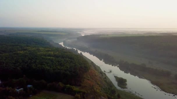 Повітряний Вид Звивисті Річки Ранковому Тумані Повітряний Вид Річки Сході — стокове відео