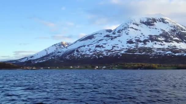 Widok Lofoty Wyspy Archipelagu Lofoty Domy Nowegian Wybrzeżu Wioska Rybacka — Wideo stockowe