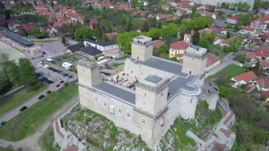Miskolc kale Diosgyor hava görünümü, hava video Diosgyornear kaleyi gösterir Miskolc, Macaristan