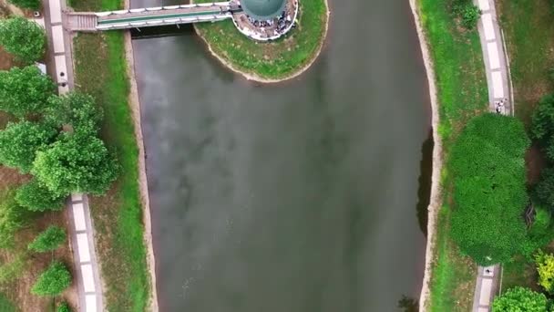 Vista Aérea Del Pabellón Medio Del Lago Vista Aérea Del — Vídeo de stock