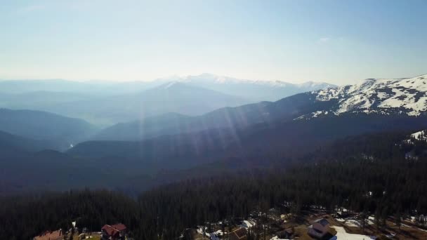 Flygfoto Över Vintern Berg Vinterlandskap Flygfoto Över Snön Täckte Bergen — Stockvideo