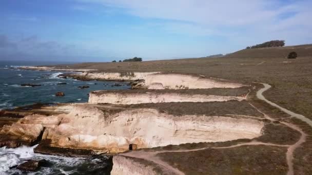 Luftaufnahme Der Felsigen Küste Des Pazifischen Ozeans Meeresküste Montana Oro — Stockvideo