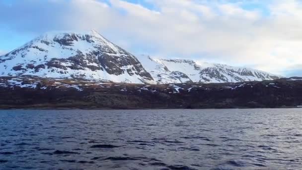 Paisagem Norueguesa Ilhas Lofoten Pôr Sol Aldeia Lofoten Nos Fundos — Vídeo de Stock