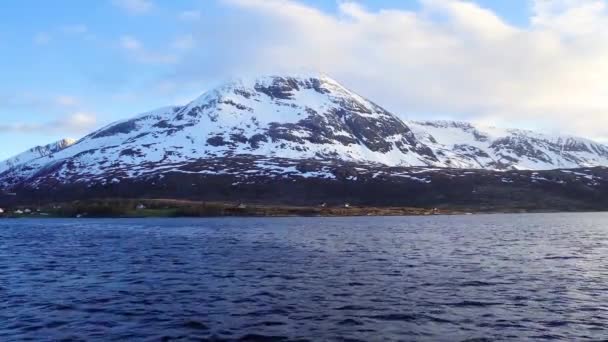 Norveç Manzarası Gün Batımında Lofoten Adaları Dağ Arka Planlarında Lofoten — Stok video