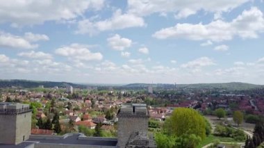 Miskolc kale Diosgyor hava görünümü, hava video Diosgyornear kaleyi gösterir Miskolc, Macaristan