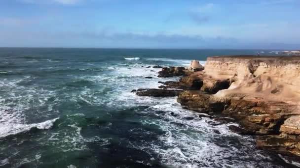 Widok Lotu Ptaka Skalistego Wybrzeża Oceanu Spokojnego Ocean Coast Montana — Wideo stockowe