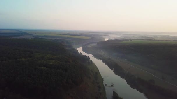 Letecký Pohled Řeky Při Východu Slunce Mlha Slunce Nad Řekami — Stock video