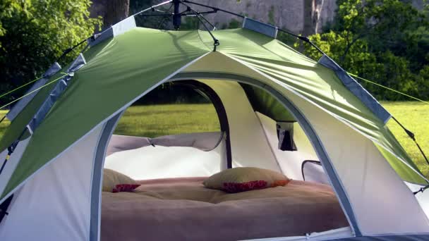 Tenda Acampamento Close Dentro Tenda Acampamento — Vídeo de Stock