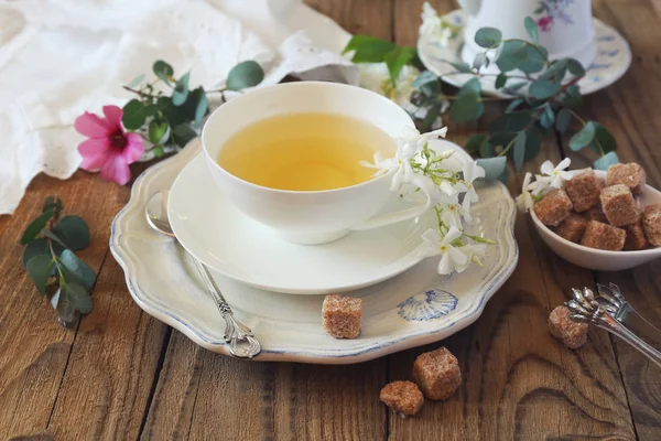 Omantic tea drinking with jasmine tea — Stock Photo, Image