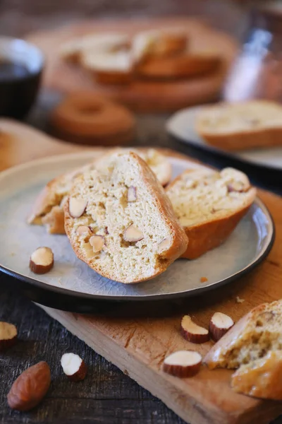 Biscoitos Italianos Biscoitos Amêndoas Xícara Café Foco Selectivo — Fotografia de Stock