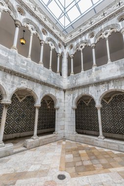 Lizbon tipik geleneksel dekorasyon avluda. Azulejos geleneksel el yapımı seramik.