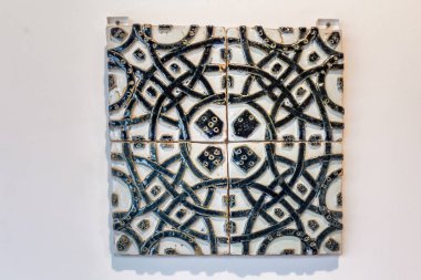 Tipik geleneksel dekorasyon cephe Lizbon. Azulejos geleneksel el yapımı seramik.