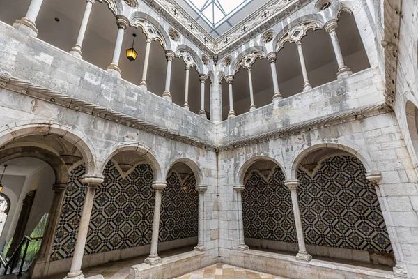 Typische Traditionelle Dekoration Hof Lissabon Traditionelle Handgefertigte Keramikfliesen Azulejos — Stockfoto