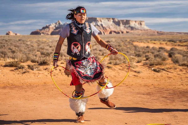 Paige Arizona Usa Ledna 2018 Navajo Bojovník Provádí Raditional Taneční — Stock fotografie