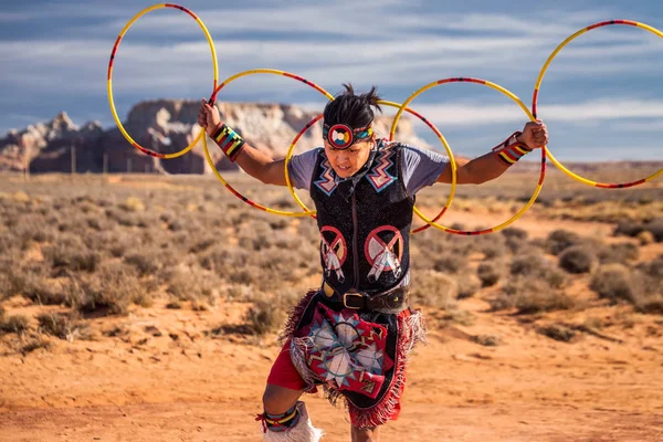 Paige Arizona Eua Janeiro 2018 Guerreiro Navajo Realiza Dança Radicional — Fotografia de Stock
