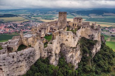 SPI - spissky hrad ulusal kültürel anıt (unesco) - SPI Kalesi - Orta Avrupa'da (Slovakya en büyük Kalesi kale).