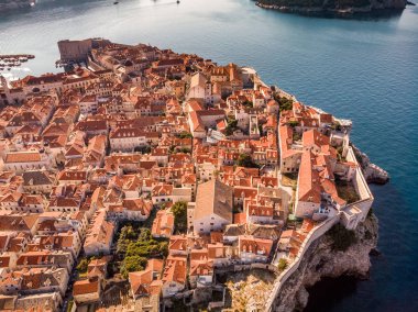 Hırvatistan 'ın Dubrovnik kentindeki ünlü Avrupa seyahatlerinin hava manzarası.