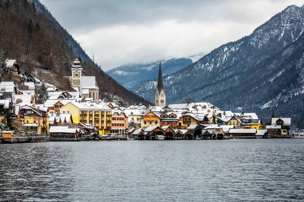 Villaggio montano di Hallstatt — Foto Stock