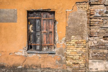 Vilnius kapı ve pencereler