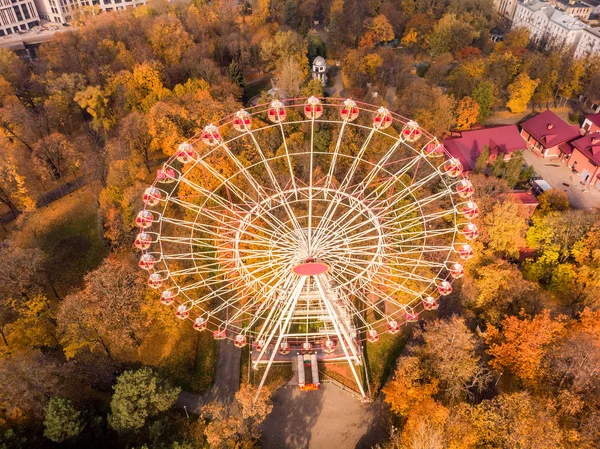 Мінський оглядове колесо осінь — стокове фото