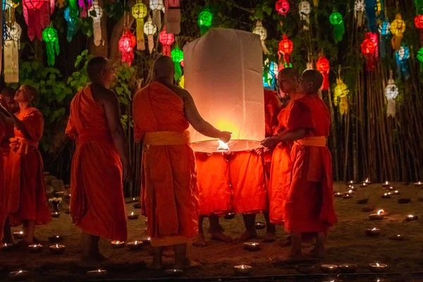 Фестиваль фонарей в Таиланде — стоковое фото