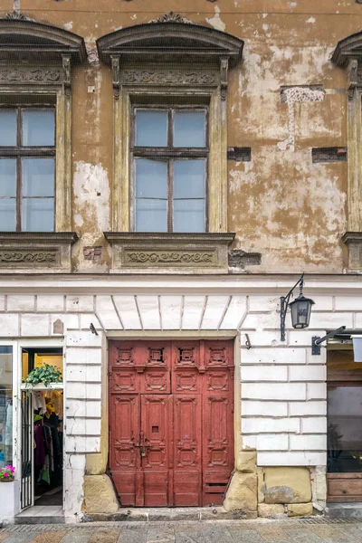 Portas e janelas da Europa — Fotografia de Stock