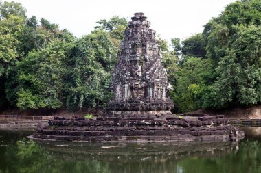 Angkor Wat 'taki Neak Pean tapınağı Siem Reap, Kamboçya bir yaz günü.