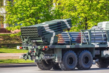 Büyük Vatanseverlik Savaşı 'ndaki zaferin 75. yıldönümü kutlamaları için askeri araçların hazırlıkları, 9 Mayıs' ta Beyaz Rusya 'nın Minsk kentinde yapılacak geçit töreni..