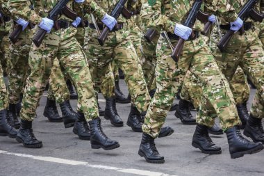 Büyük Vatanseverlik Savaşı 'ndaki zaferin 75. yıldönümü kutlamalarında yürüyüş yapan askerler, 9 Mayıs' ta Beyaz Rusya 'nın Minsk kentinde düzenlenen geçit töreninde....