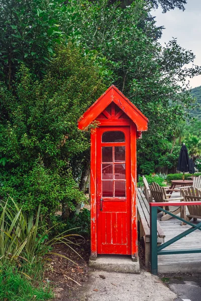Cabina Teléfono Roja Los Redwoods Bosque Whakarewarewa Redwoods Treewalk Rotorua — Foto de Stock