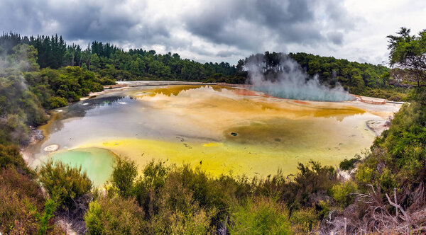 Champagne Pool at Wai-O-Tapu thermal wonderland, Rotorua, New Zealand.
