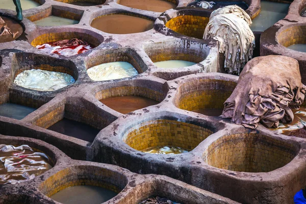Couro Morrendo Curtumes Tradicional Medina Fez Marrocos — Fotografia de Stock