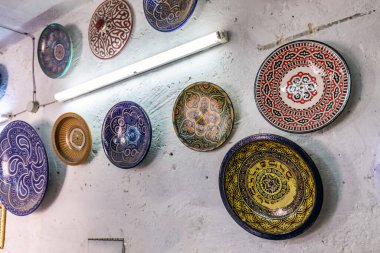 Fas, Fas 'ta el yapımı mozaik fabrikası..