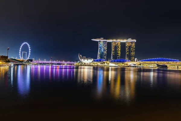 Singapore Marina Bay Widok Nocy Mostu Helix Marina Bay Sands — Zdjęcie stockowe