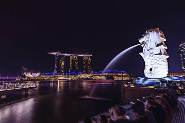 Merlion Marina Bay Amanecer Modernos Edificios Altos Zona Negocios Atardecer — Foto de Stock