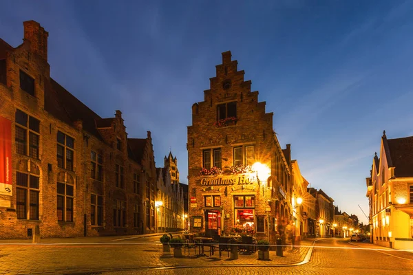 Blaue Stunde Aufnahme Historischer Mittelalterlicher Gebäude Entlang Eines Kanals Brügge — Stockfoto