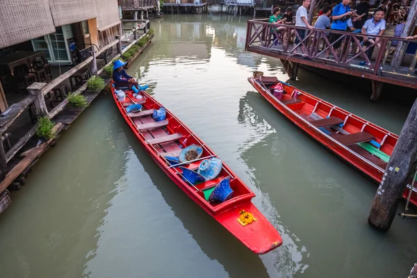 Famous Pattaya Floating Market Which Has Traditional Rowing Boats Villagers — Stock Photo, Image