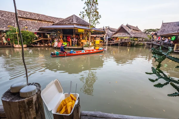 Célèbre Marché Flottant Pattaya Qui Des Bateaux Rames Traditionnels Les — Photo