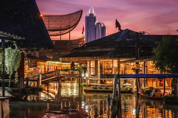 Coucher Soleil Célèbre Marché Flottant Pattaya Qui Dispose Bateaux Rames — Photo