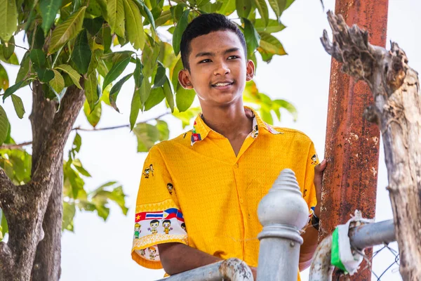 Young School Boy Yellow Shirt Koh Tao Thailand December 2017 — Stock Photo, Image