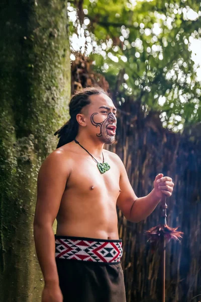 Maori Kmeny Tradiční Uvítací Show Poblíž Města Rotorua Maori Jsou — Stock fotografie