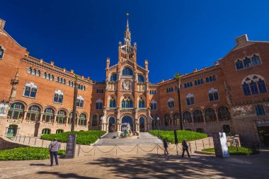 Santa Creu i Sant Pau Hastanesi, İspanya 'nın Barcelona şehrindeki en büyük Art Nouveau Sitesi. Barselona, İspanya - 09 Nisan 2016.