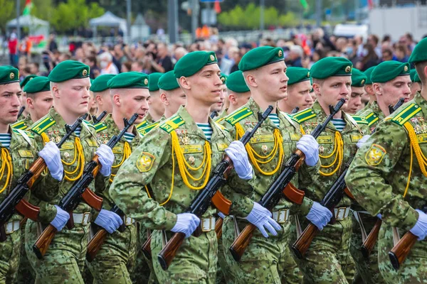 Militares Marchando Celebración Del Aniversario Victoria Gran Guerra Patria Desfile — Foto de Stock