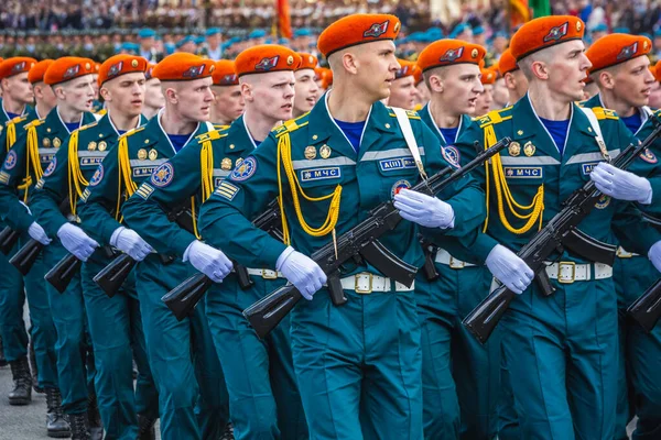 Militares Marchando Celebración Del Aniversario Victoria Gran Guerra Patria Desfile — Foto de Stock