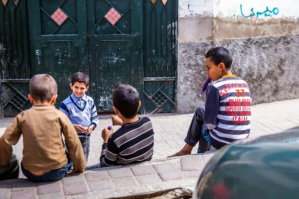 Dzieci Bawiące Się Fes Maroko Afryce Opłaty Maroko Kwietnia 2016 — Zdjęcie stockowe