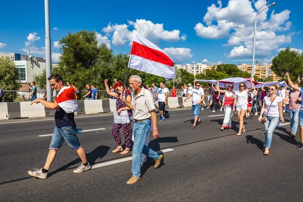 Щасливі Люди Під Час Найбільших Мирних Протестів Історії Білорусі Проти — стокове фото