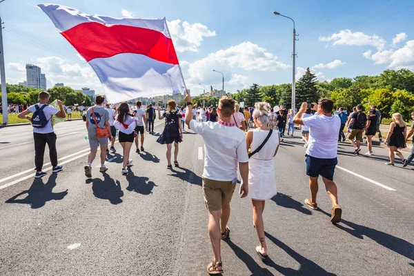 Щасливі Люди Під Час Найбільших Мирних Протестів Історії Білорусі Проти — стокове фото