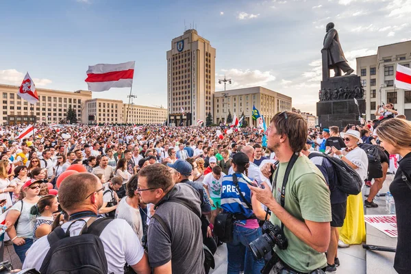 Lyckliga Människor Största Fredliga Protesterna Vitrysslands Historia Mot Manipulerade Presidentval — Stockfoto